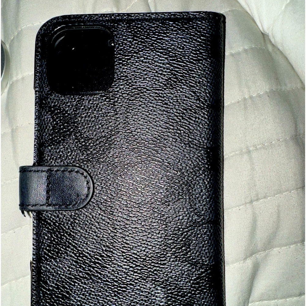 iPhone 11 case. Used but in good condition